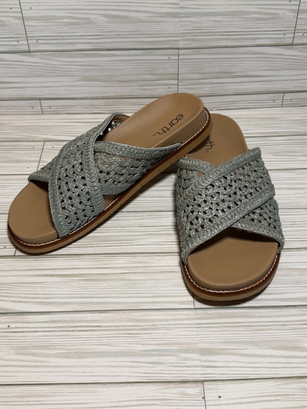 Earth Origins Flurry Woven Slide Sandals Gray Criss Cross Comfort Flats Size 10M